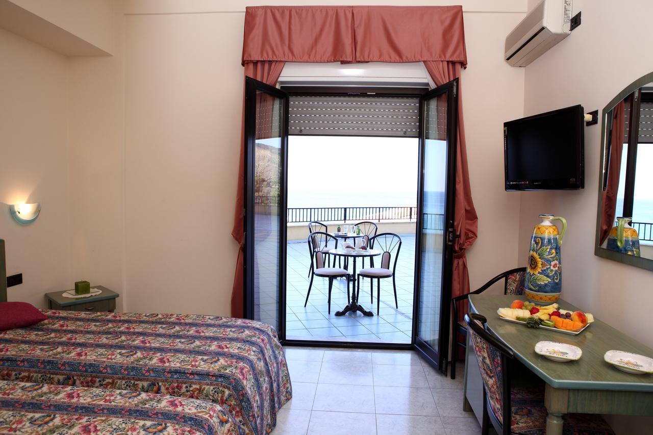 Hotel Za Maria Santo Stefano di Camastra Exterior photo